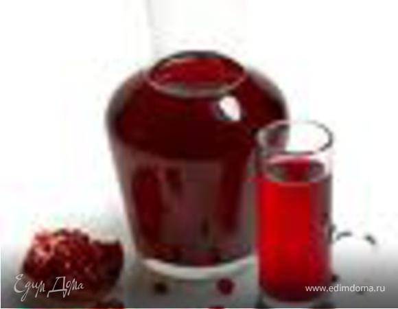 Готовим заправку: в равных частях оливковое масло, соевый соус, по вкусу бальзамический уксус. Салат съедают быстрее, чем выпивают вино!!