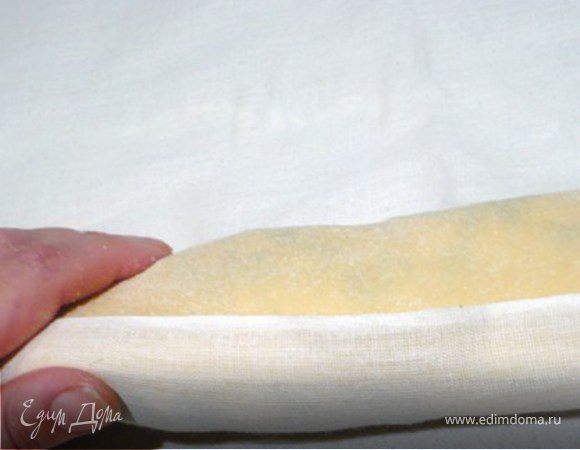 Завернуть его в муслиновую тряпочку или нечто аналогичное.
