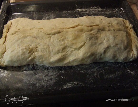 Соединяем края теста