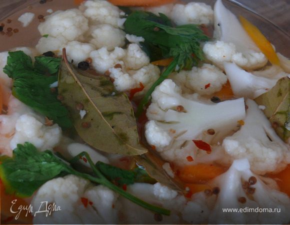 Добавить остальные ингредиенты, включая уксус. Перемешать. Готовить еще 3 минуты в микро.Дать настояться.Минимум - до остывания, идеально - сутки в холодильнике.