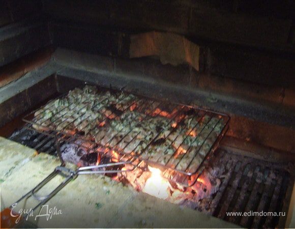 Готовим на углях!
Можно также в духовке