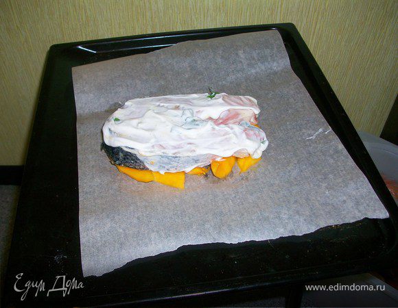 рыбку  солим, перчим, лимоним по вкусу. Выкладываем ее поверх тыквы.