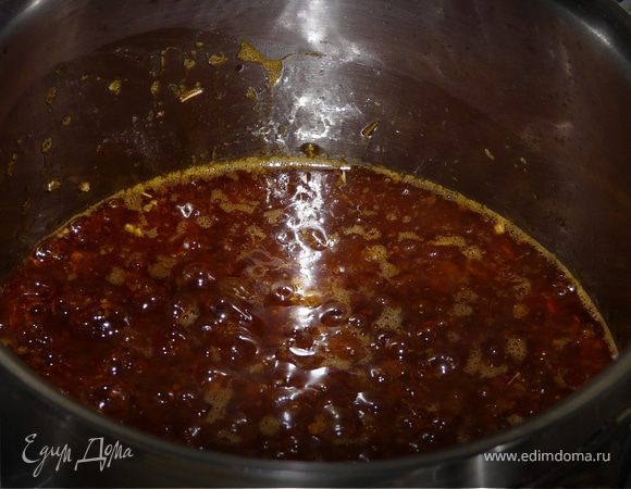 Все компоненты для соуса смешать и подогреть в кастрюльке 2-3 минуты. Остудить (если надо, блендером измельчить).