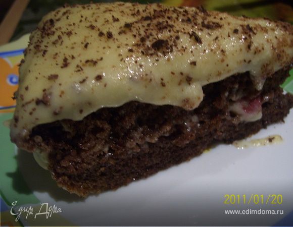 Украсить торт рисунком, используя какао-порошок.