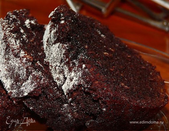 По одному вмешать яйца, муку, кокос (ром).
Хорошо перемешать. 
Духовка 160С. Форму выстелить бумагой (я бумагу еще смазала маслом) и вылить тесто.
Печь 45 минут (если быстро темнеет или если просто нравится более мокрый вариант, накрыть фольгой в процессе).