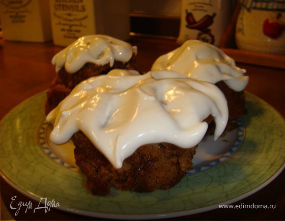 Я также параллельно готовила детскую версию. Все тоже самое, только я не стала добавлять пряности, орехи и ваниль. Выпекала в маленьких формочках для кексов примерно 50 минут.