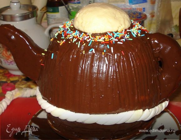 Сделать крышечку(можно из того же печенья), я делала из помадки