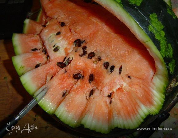 Карбовочным ножом проходим по полученным зубцам. Это придает некую ажурность.