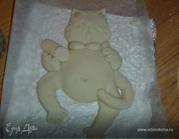 вылепляем сосиски и колбасу.