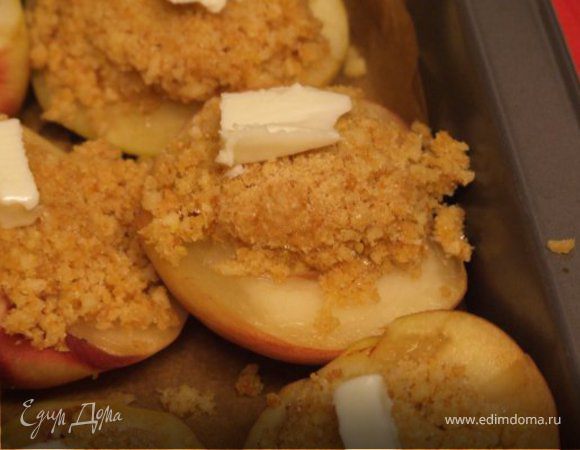 Поставить в предварительно разогретую до 180 гр духовку выпекать  примерно 20 минут( но следить чтобы персики сохраняли свою форму, если духовка мощная - можно вынуть раньше).