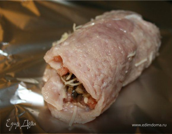 1.пожарить грибы и лук
2.отбить филе курицы
3.в филе завернуть грибы,лук,зелень.
4.сверху обмазать..мёдом и майонезом
5.сверху посыпать зеленью
6.в духовку на 30-40мин.