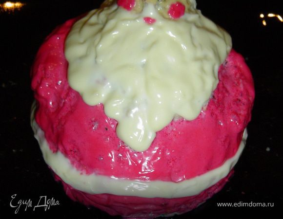 Бороду и окантовки делаем из обычного майонеза.