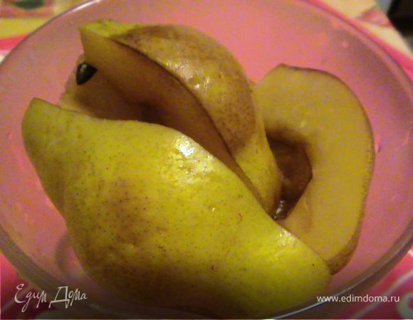 Выпекать 20 минут. Снять крышку или фольгу, и выпекать еще 20 минут. Подавать на стол можно как в теплом виде, так и в холодном.