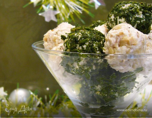 Убрать в холодильник на 1 час.
При подаче украсить зеленью.