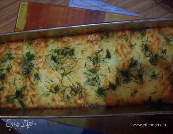 Отправьте терин в духовку разогретую до 180 градусов на 30-35 минут.
Перед подачей терин украсить зеленью.
