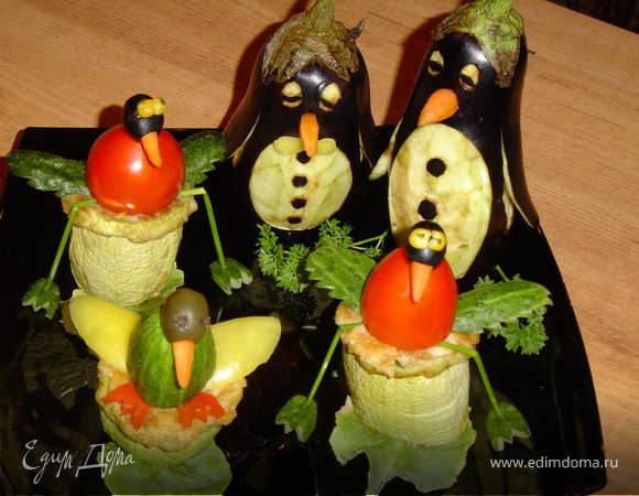  Вот все готово и птичий рынок загомонел!
 Желаю Всем насладиться вкусной овощной закуской!!!