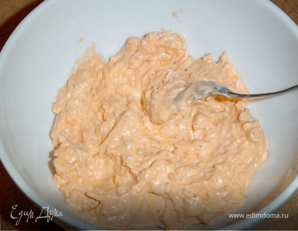 Аккуратно все перемешиваем и охлаждаем в течение часа.