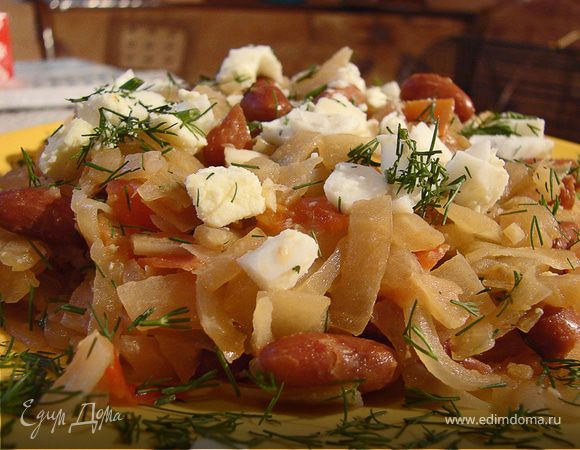 Я сначала взяла 2 яйца, но уже в конце поняла, что этого мало, храбро можно было добавить 4 -5 штук и одно на украшение. И еще, в капусту при тушении можно было добавить тимьян и (или) соевый соус. Надеюсь вам понравиться!