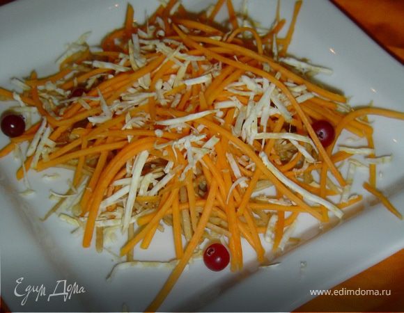 Все компоненты салата перемешиваем,