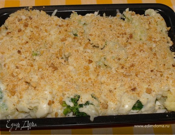 Посыпаем молотыми сухарями (количество определите сами - кому как нравится).