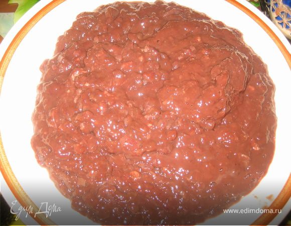 Печень перемолоть на мясорубке.