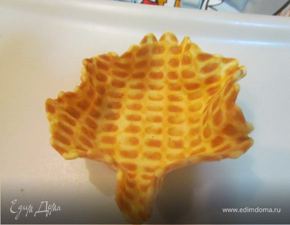 Взбить яйца с сахаром. 