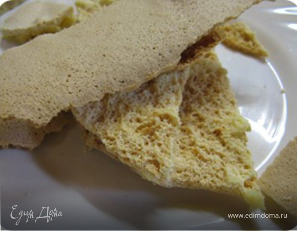 P.S Иногда я срезаю верхний плотный слой перемалываю в крошку и посыпаю сверху печенье.Но срезать нужно аккуратно чтобы не поломать все тесто 