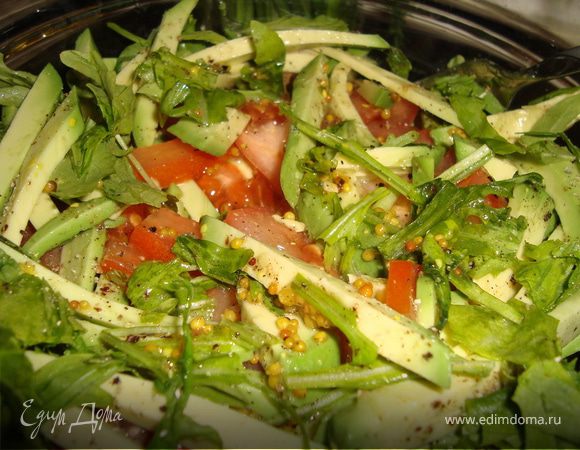 Для заправки: выдавить сок 1/2 лимона, добавить оливковое масло, немного горчицы в зернах, морскую соль и перец.