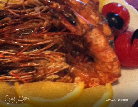 Подаем с дольками лимона, сбрызнув лимонным соком! Едим с огромным удовольствием! Приятного аппетита! P.S. Прошу прощения за качество съемки - зеркалки под рукой не оказалось, ибо готовили в гостях, пришлось воспользоваться телефоном:)