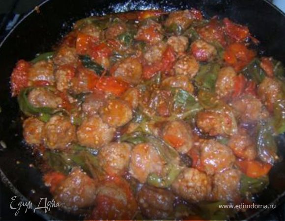 Все вместе еще подержать некоторое время на медленном огне, чтобы все составляющие "подружились". Приятного аппетита!