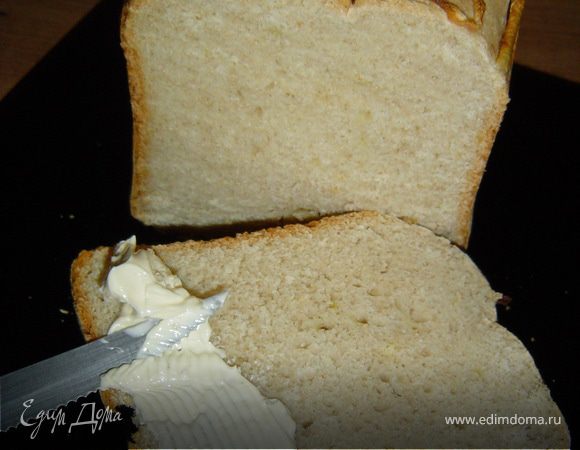 В итоге получаем очень нежный и вкусный хлеб. Попробуйте, не пожалеете!