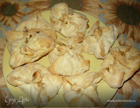 Выпекать в духовке при температуре 220 градусов до готовности ( у меня ушло 20 минут). 