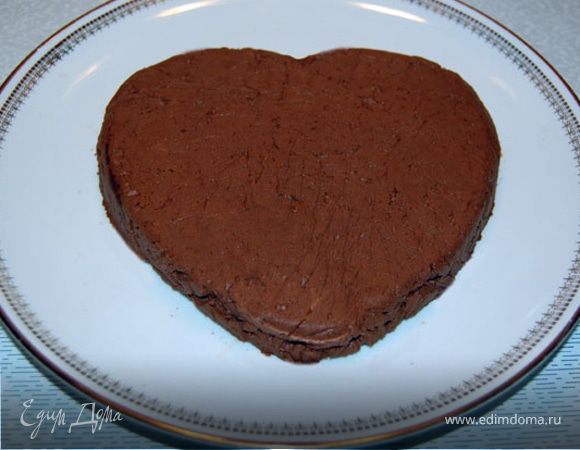 После застывания выложить крем на блюдо и посыпать какао. Приятного аппетита вам и вашим любимым!:)