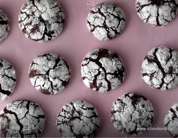 Выпекать 8-12 мин. при температуре 170*С. Чтобы печенье точно не было влажным внутри, можно вынуть одно и попробовать. Готовое печенье выложить на решетка для охлаждения. Приятного аппетита!:) 