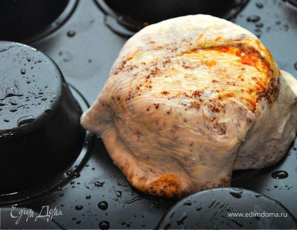 Полученные лепешки положить на перевернутую форму для кексов, смазанную маслом. Испечь наши корзинки в духовке 20 мин. при 180гр