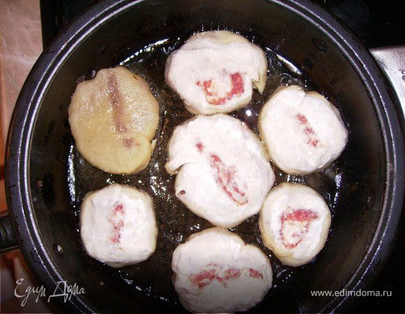 Обжарить на сковороде