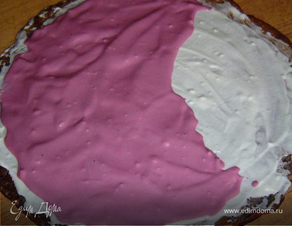 а сверху творожно-черничным.