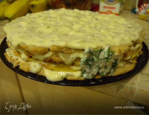 Бока замазываем пастой из крема и измельченной зелени.