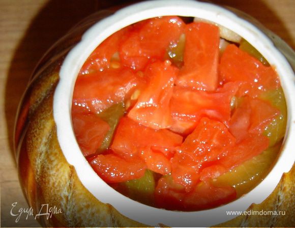 и последним слоем будут помидоры.