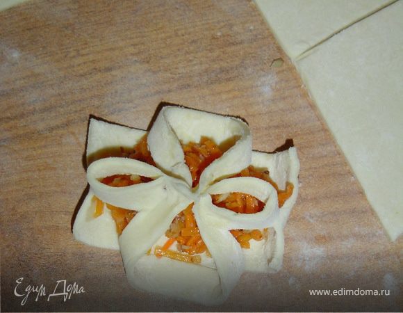 уголки соединить в середине.