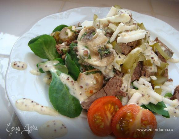 Заправка, смешать все ингридиенты кроме сока-маринада, добавить его в конце и довести заправку до консистенции не очень густого соуса.  
