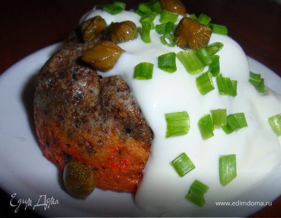 Подавать теплыми полив сметаной и посыпав зеленым луком. Приятного аппетита!!!