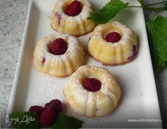 Готовые маффины посыпать сахарной пудрой. Приятного аппетита!