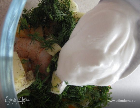 Перед подачей на стол заправить сметанкой...