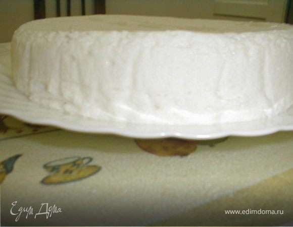 Через 4 часа достаёте десерт и украшаете. При желании можно сделать бисквитную основу, но всем нравится без неё. Летом в суфле можно добавить ягоды малины, черники, смородины и т.д..