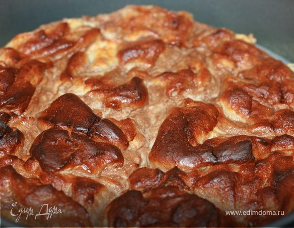 Ставим форму в глубокий противень с кипящей водой, помещаем его в духовку на 40 мин. Вынимаем форму из духовки, остужаем, накрываем пленкой и ставим в холодильник на 12 ч.