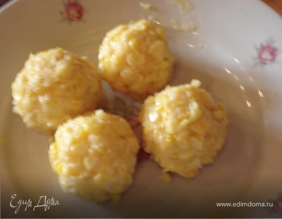 Таким же образом наносим слой из кукурузы.