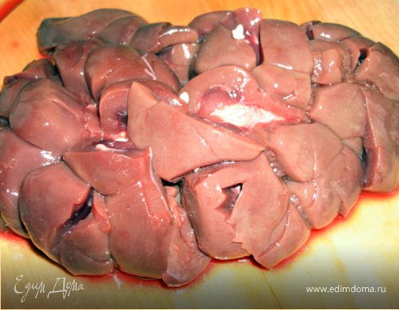 Теперь аккуратно надрезаем каждую дольку крест-накрест