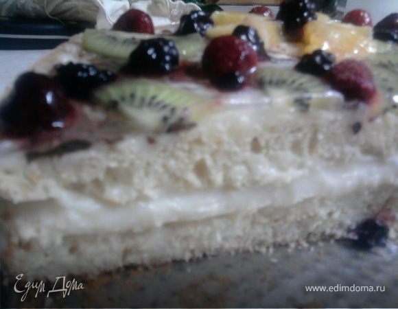 Поставить торт в холод. Перед нарезанием раскрыть форму. Гостям очень понравился неожиданный торт!