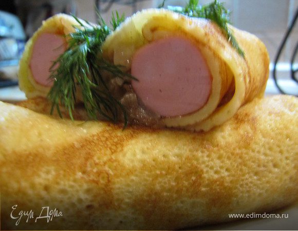 Получаем очередное праздничное блюдо к Масленице "блинхотдог"... или что то в этом роде...